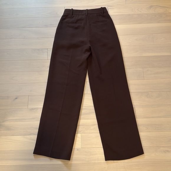 Aritzia Effortless Pants in Rich Mocha Brown - Picture 4 of 5